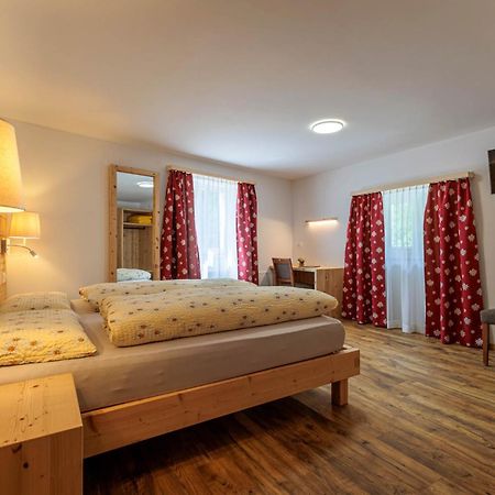 Albergo Lardi Le Prese Ngoại thất bức ảnh